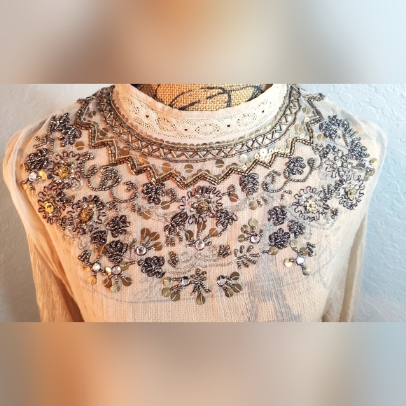 Kimchi Blue Floral Embroidered Cream Blouse - Picture 5 of 6